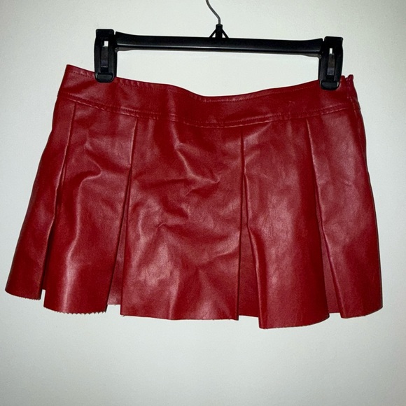 SHEIN Vibrant Red Mini Skirt - NEW - Picture 2 of 3
